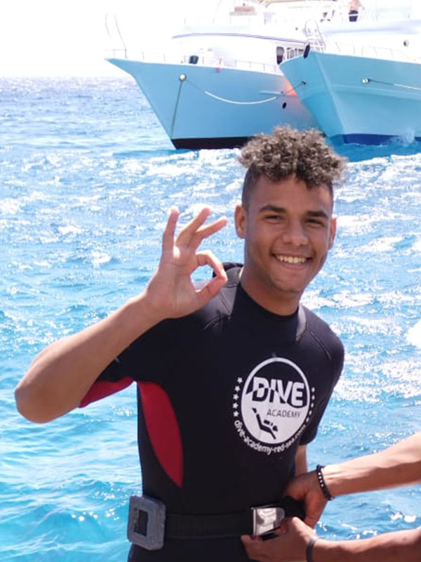 Mohamed Ali - Diving guide
